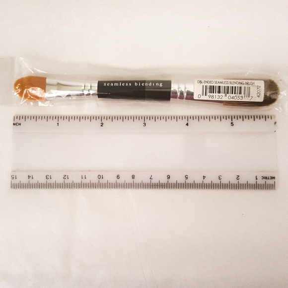 Bare Escentuals Other - Bare Escentuals Dbl Ended Seamless Blending Brush